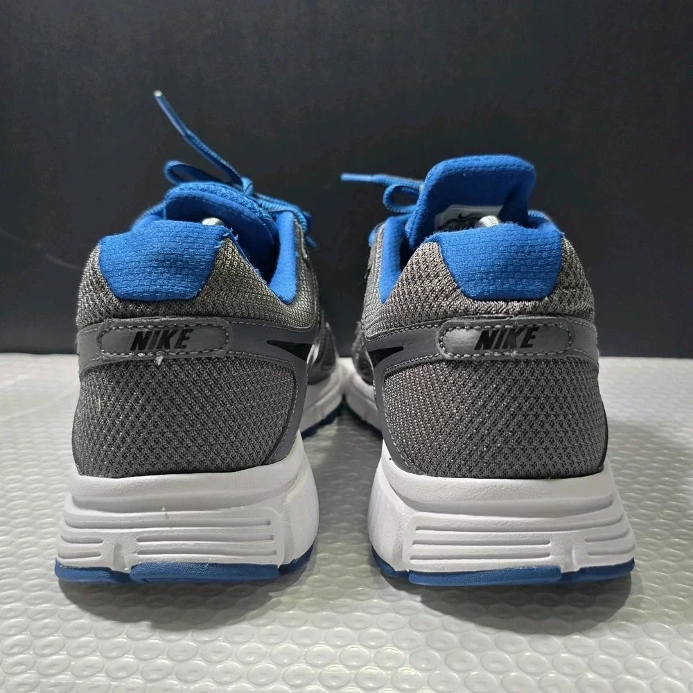 Nike product pair